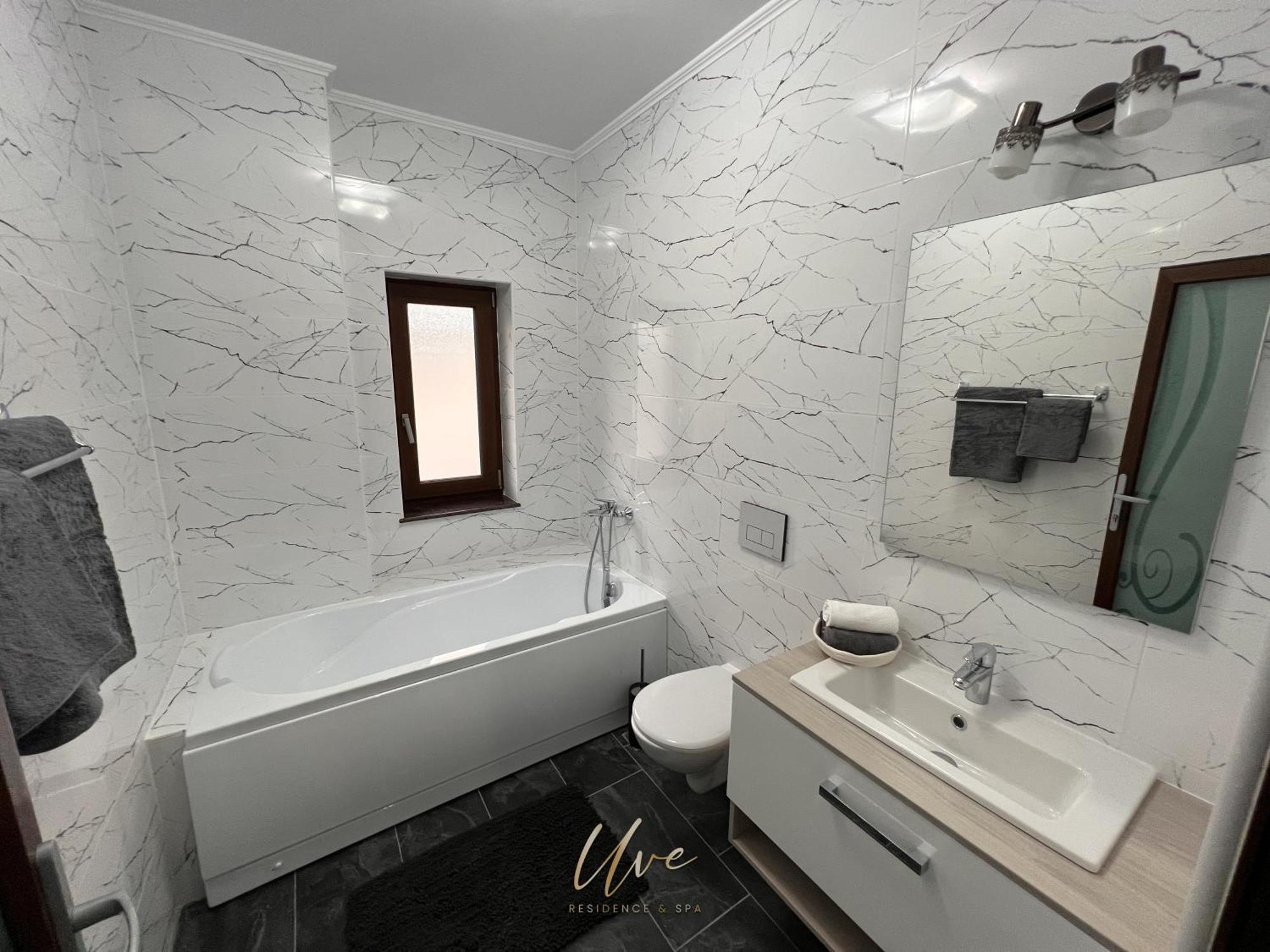 Uve Residence & Spa Piatra Neamţ Dış mekan fotoğraf