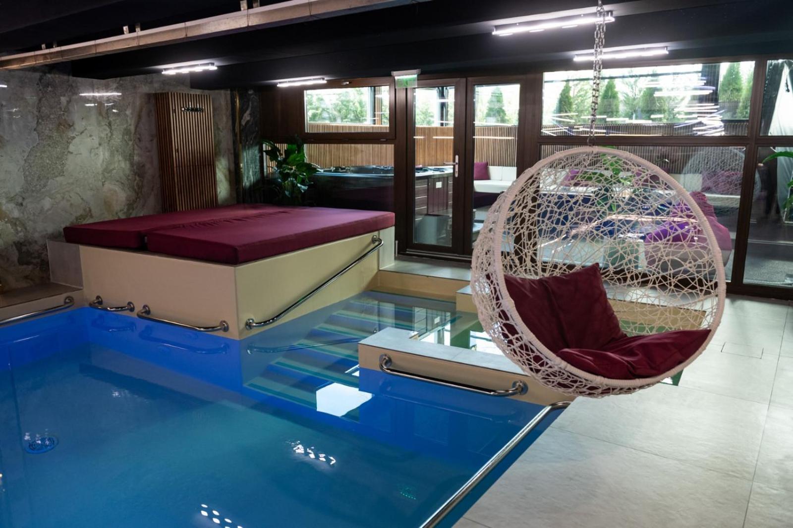 Uve Residence & Spa Piatra Neamţ Dış mekan fotoğraf