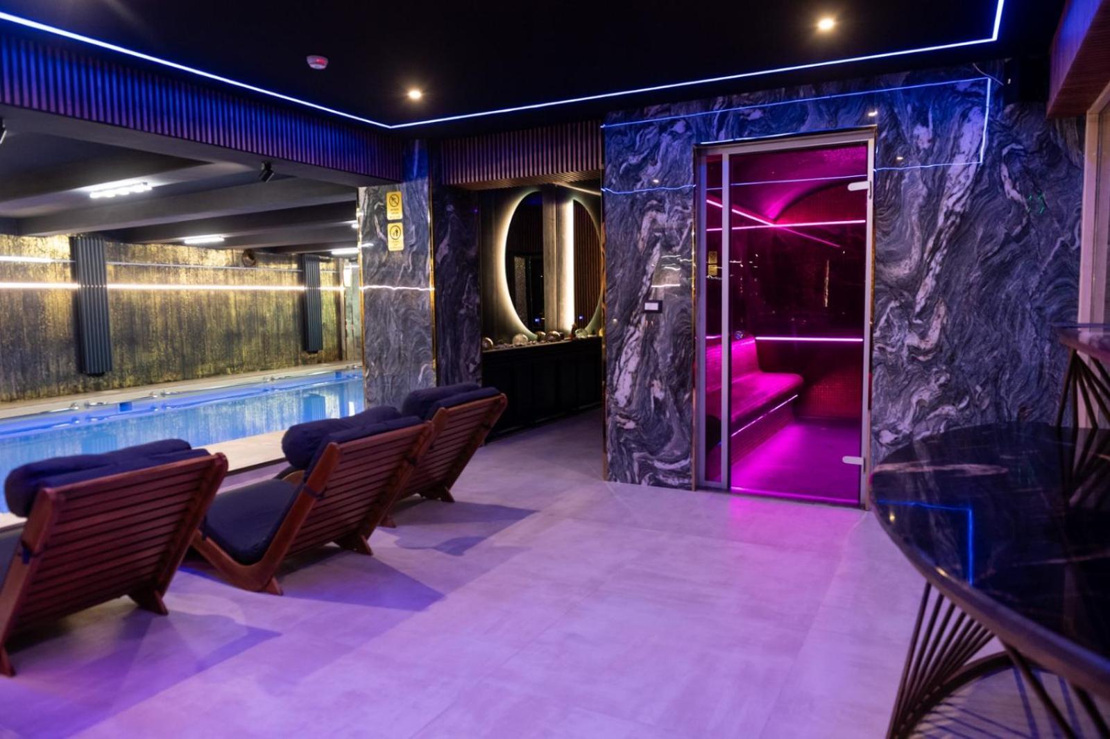 Uve Residence & Spa Piatra Neamţ Dış mekan fotoğraf