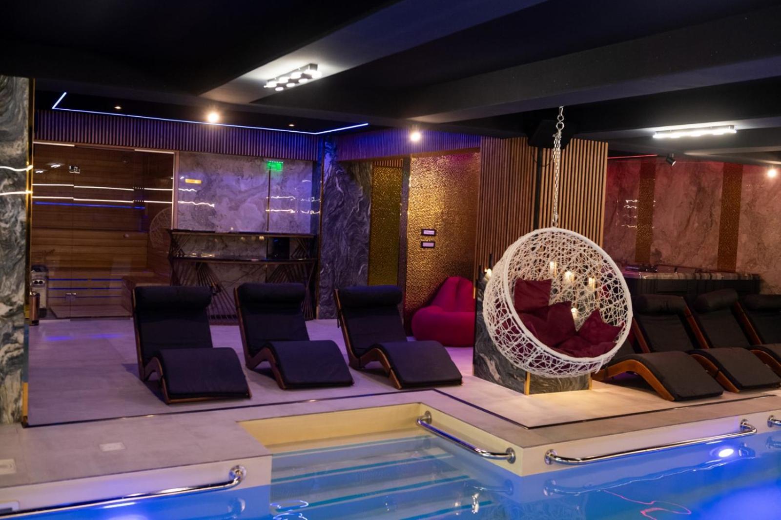 Uve Residence & Spa Piatra Neamţ Dış mekan fotoğraf