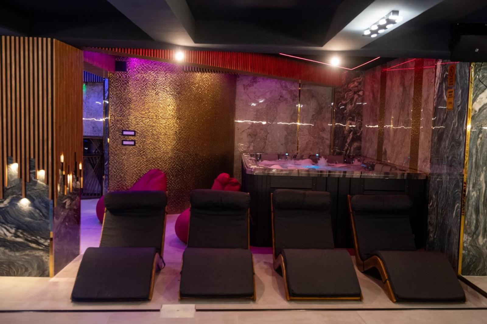 Uve Residence & Spa Piatra Neamţ Oda fotoğraf