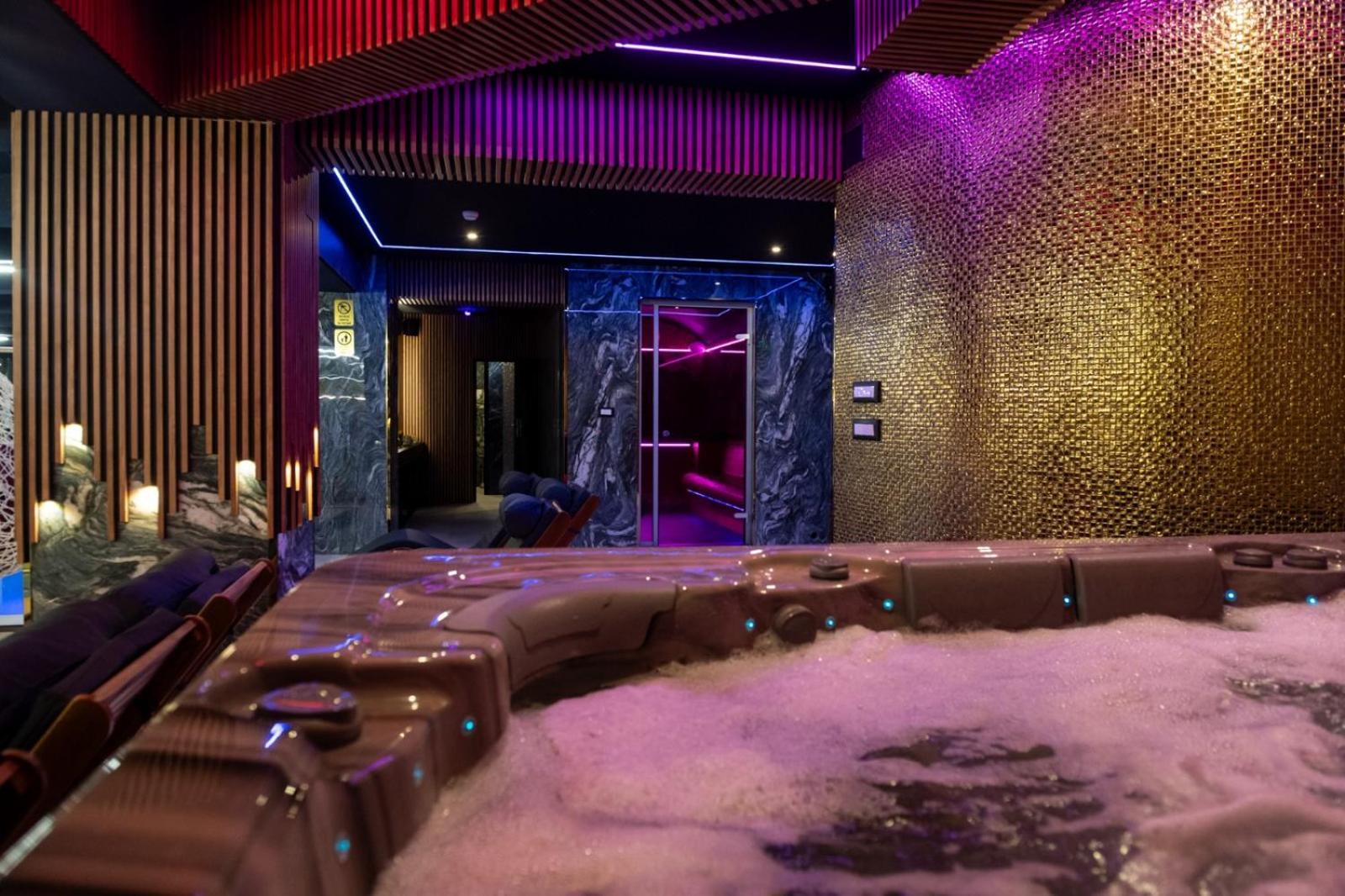 Uve Residence & Spa Piatra Neamţ Oda fotoğraf
